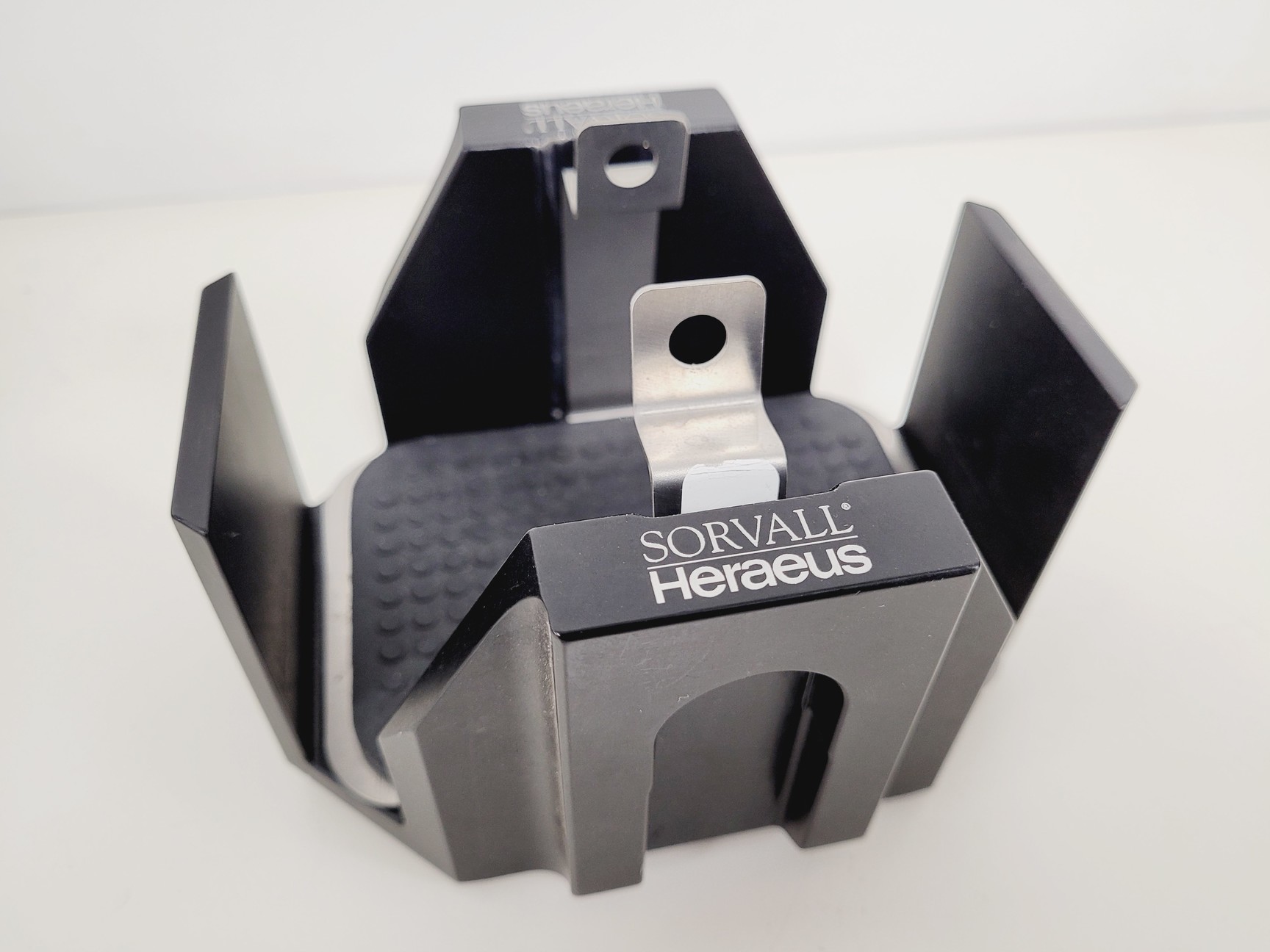 Image of 4 x Thermo Scientific/Sorvall Heraeus Microplate Centrifuge Buckets 75006449 Lab