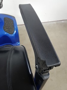 Thumbnail image of Drive Medical Mobility Scooter Neo 4 MS040 + Basket, Key & Charger