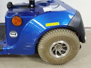 Thumbnail image of Drive Medical Mobility Scooter Neo 4  MS040 + Basket, Key & Charger