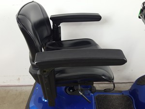 Thumbnail image of Drive Medical Mobility Scooter Neo 4  MS040 + Basket, Key & Charger