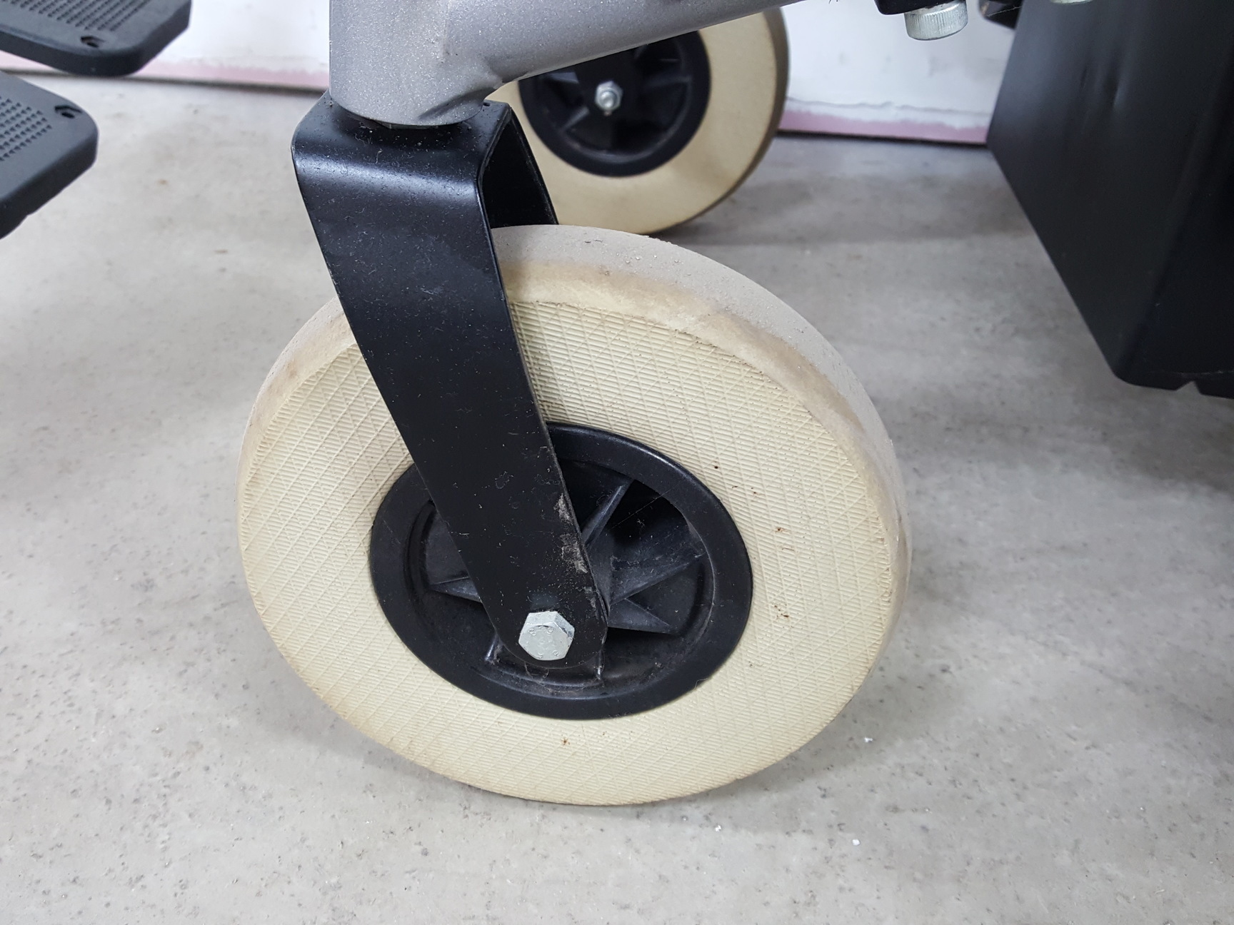 Image of Invacare Mirage 4mph Electric Wheelchair Transportable Powerchair - Dead Battery