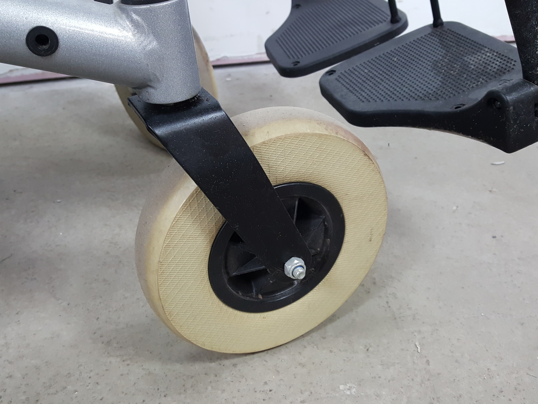 Image of Invacare Mirage 4mph Electric Wheelchair Transportable Powerchair - Dead Battery