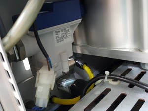 Thumbnail image of Peak Scientific High Purity Nitrogen Generator Model - NM30LA Lab