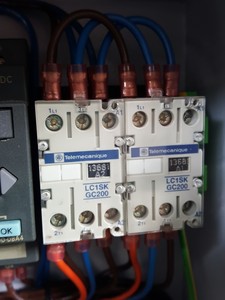 Thumbnail image of Peak Scientific High Purity Nitrogen Generator Model - NM30LA Lab