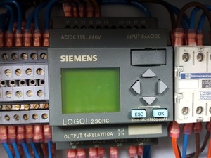Thumbnail image of Peak Scientific High Purity Nitrogen Generator Model - NM30LA Lab