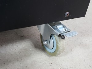 Thumbnail image of Standing 19" Rack Equipment Cabinet on Wheels 44x55x176cm LWH