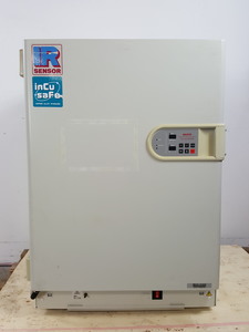 Thumbnail image of Sanyo C02 Laboratory Incubator Model - MCO-17 AIC Lab