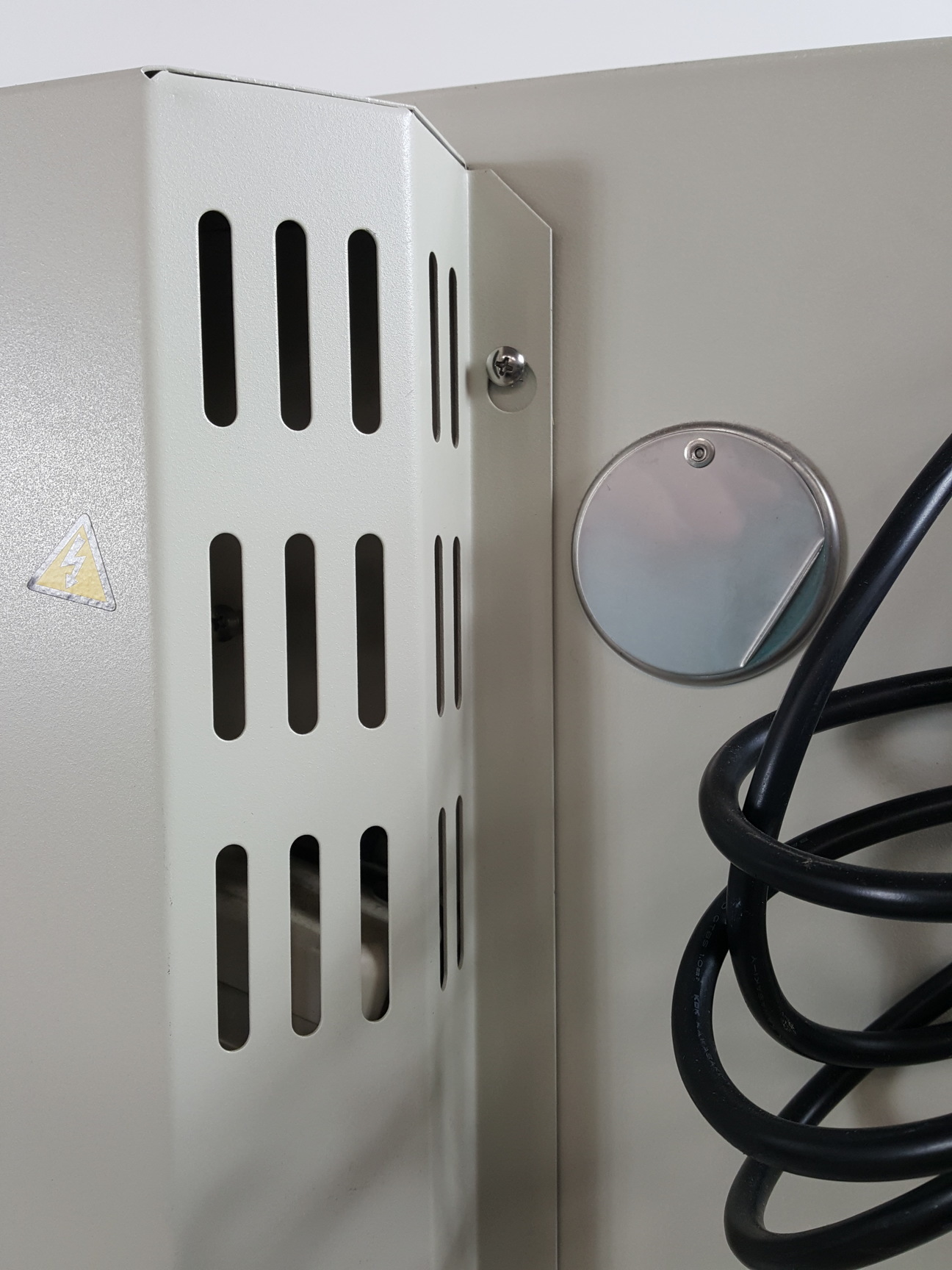 Image of Sanyo C02 Laboratory Incubator Model - MCO-17 AIC Lab
