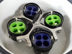 Thumbnail image of Beckman Coulter Benchtop Centrifuge Model - Allegra X-12R with 4750rpm RotorLab