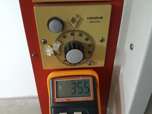 Thumbnail image of Heraeus Laboratory Incubator Typ B 5060 EK-C02 with Trolley Lab