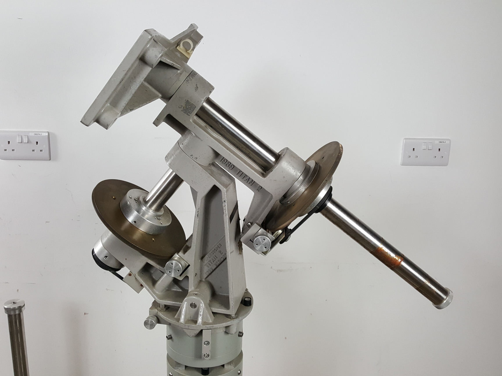 Image of Vintage 1988 Superscopes Ltd Titan 2 Telescope EQ Mount - 701 C2 Lab