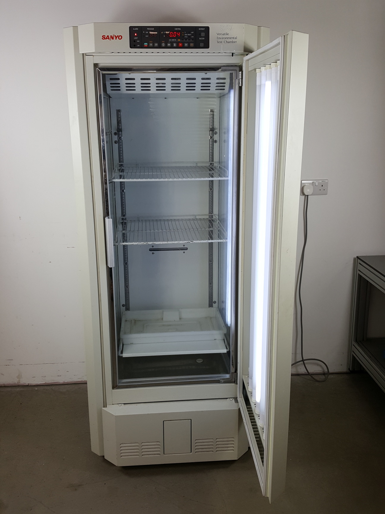 Image of Sanyo Versatile Environmental Test Chamber  Model - MLR-350 Lab