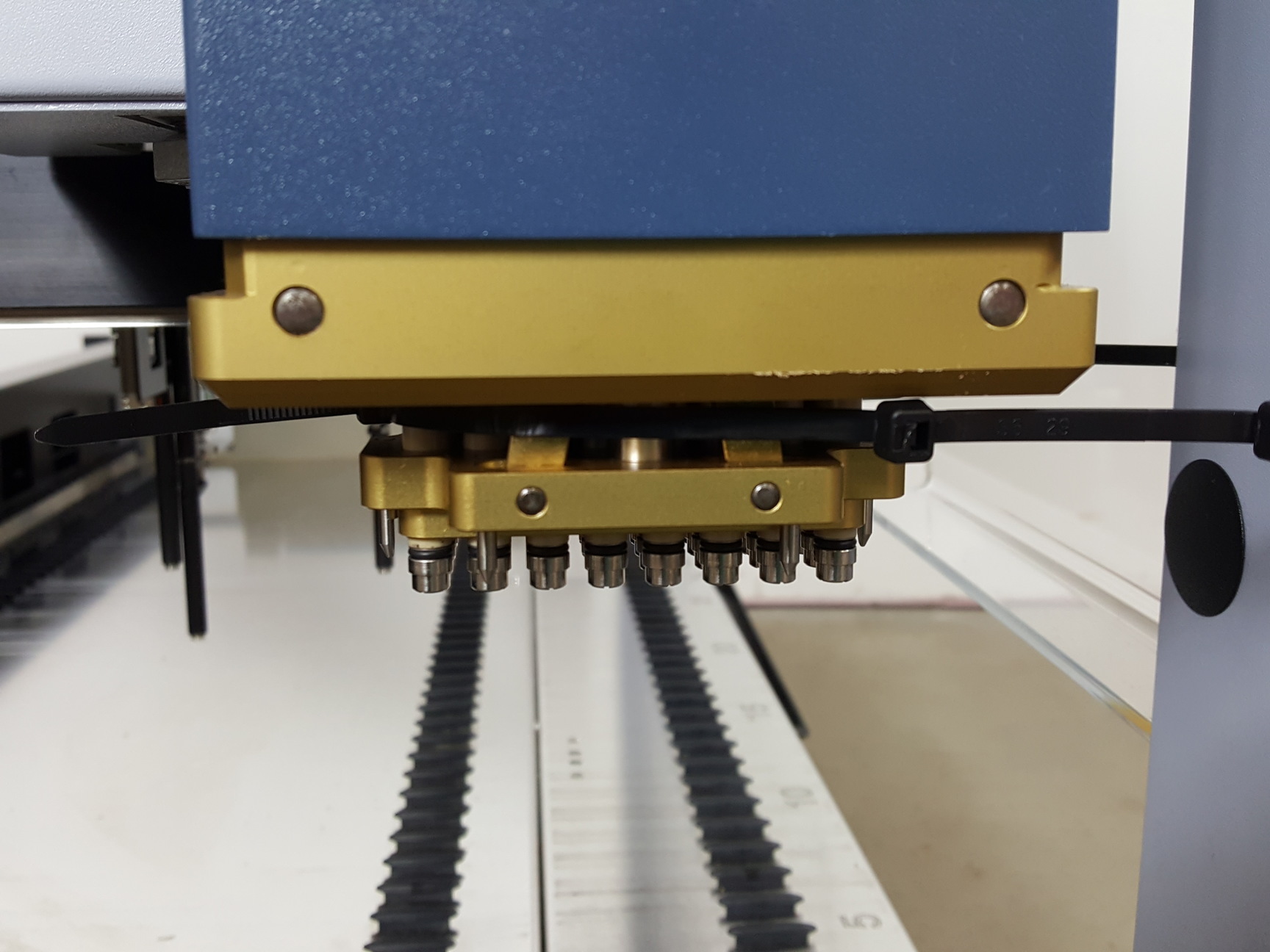 Image of Hamilton Microlab Star Automated Robotic Liquid Handling System Lab