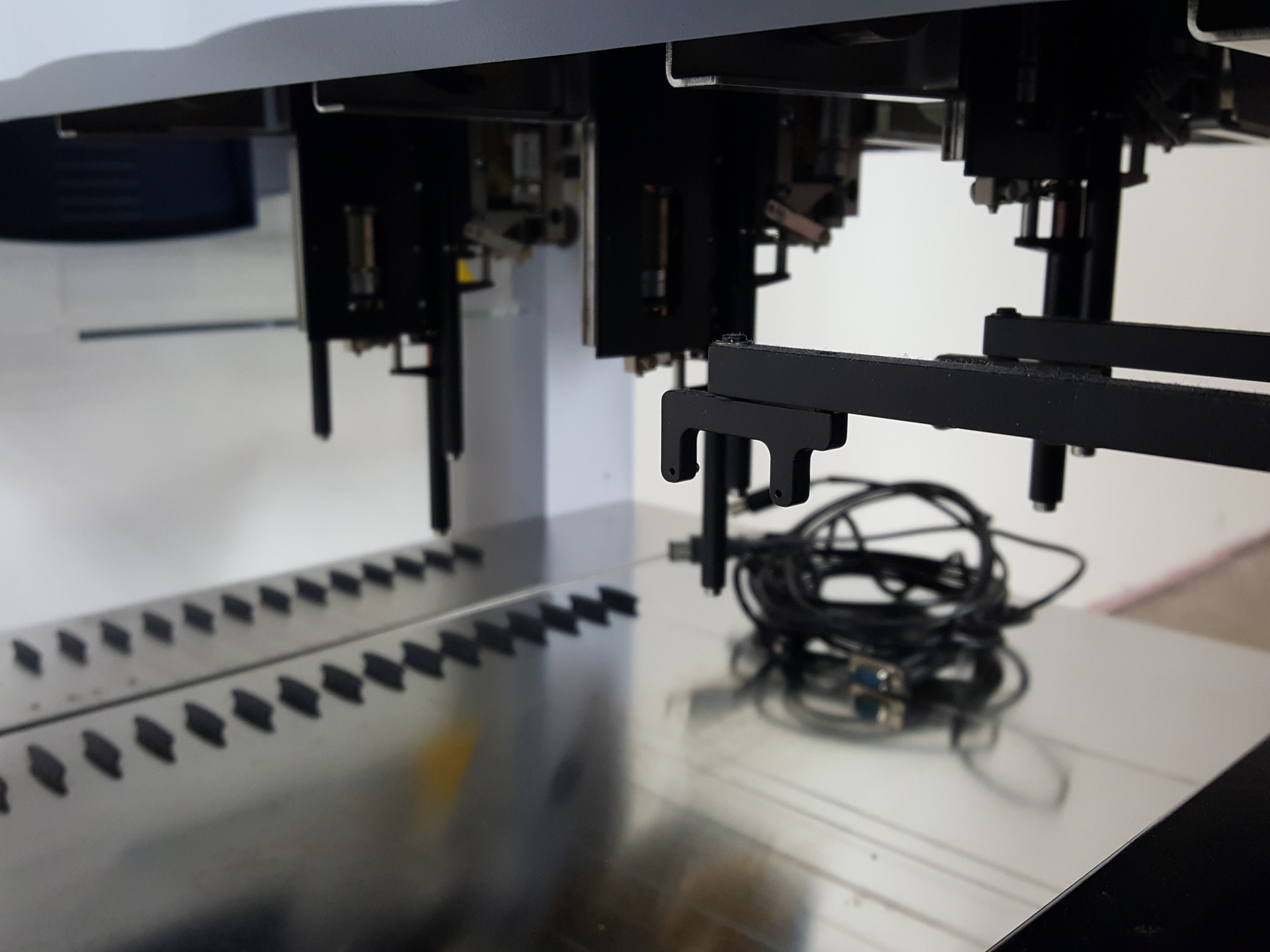Image of Hamilton Microlab Star Automated Robotic Liquid Handling System Lab