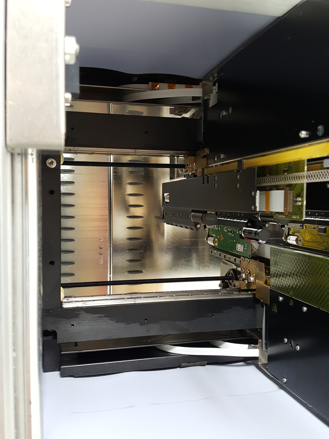 Image of Hamilton Microlab Star Automated Robotic Liquid Handling System Lab