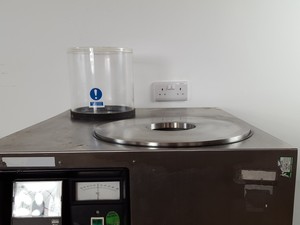 Thumbnail image of EDWARDS Modulyo Freeze Dryer EF4 Lab + Accessories
