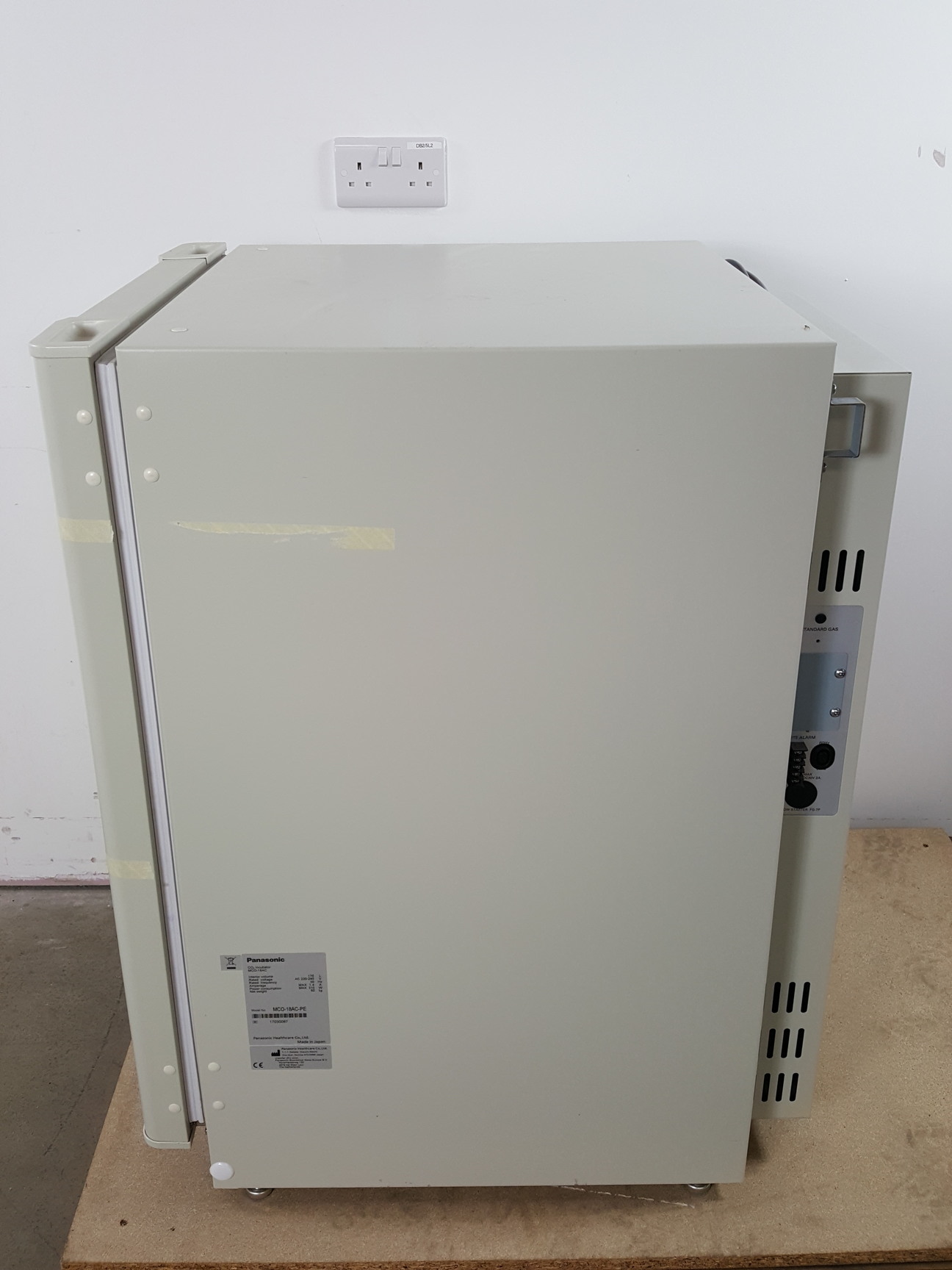 Image of Panasonic CO2 Laboratory Incubator  Model - MCO-18AC-PE Lab