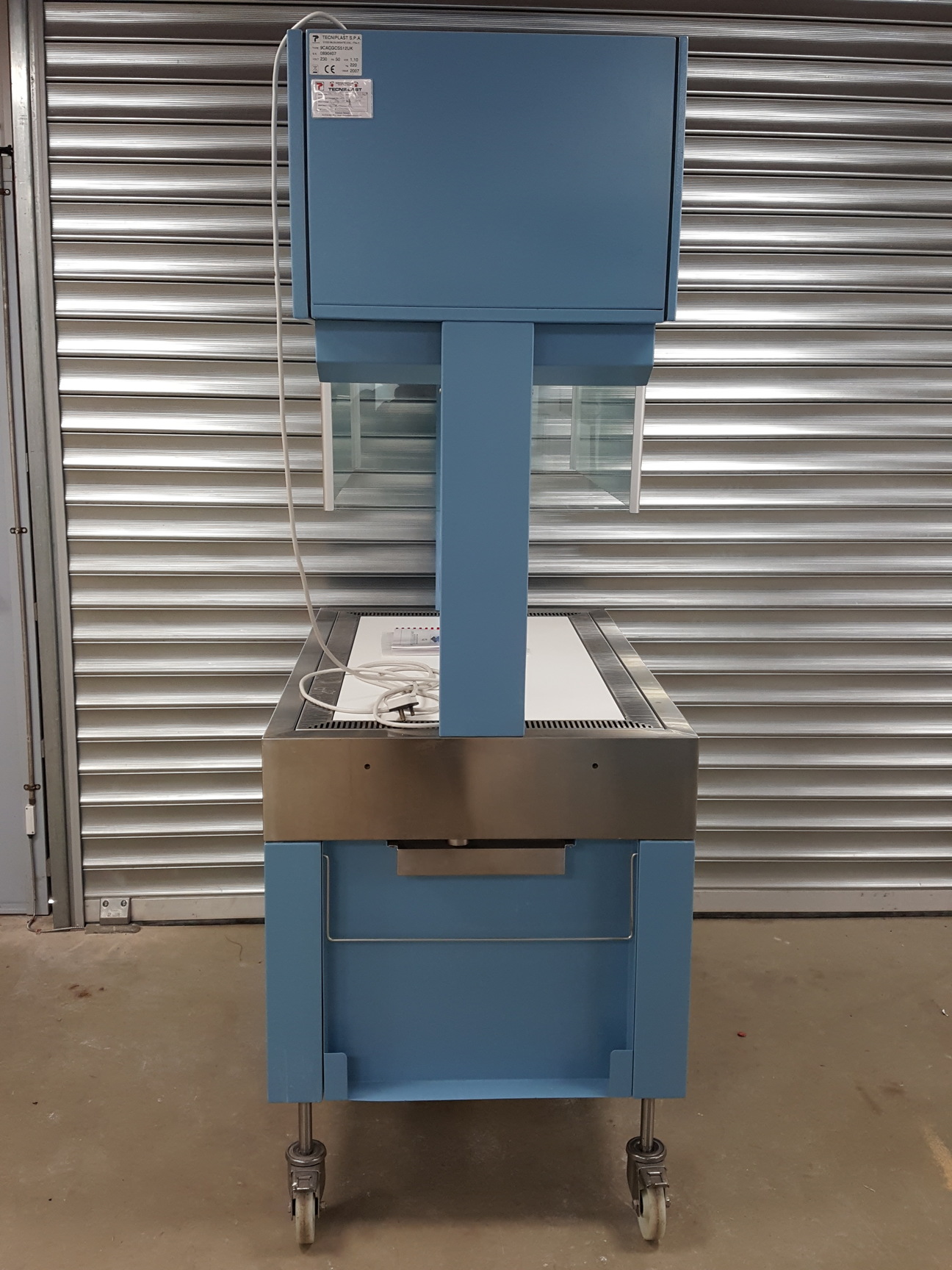 Image of Tecniplast CS5 Changing Station Laminar Flow Cabinet Type - 9CACGCS512UK Lab