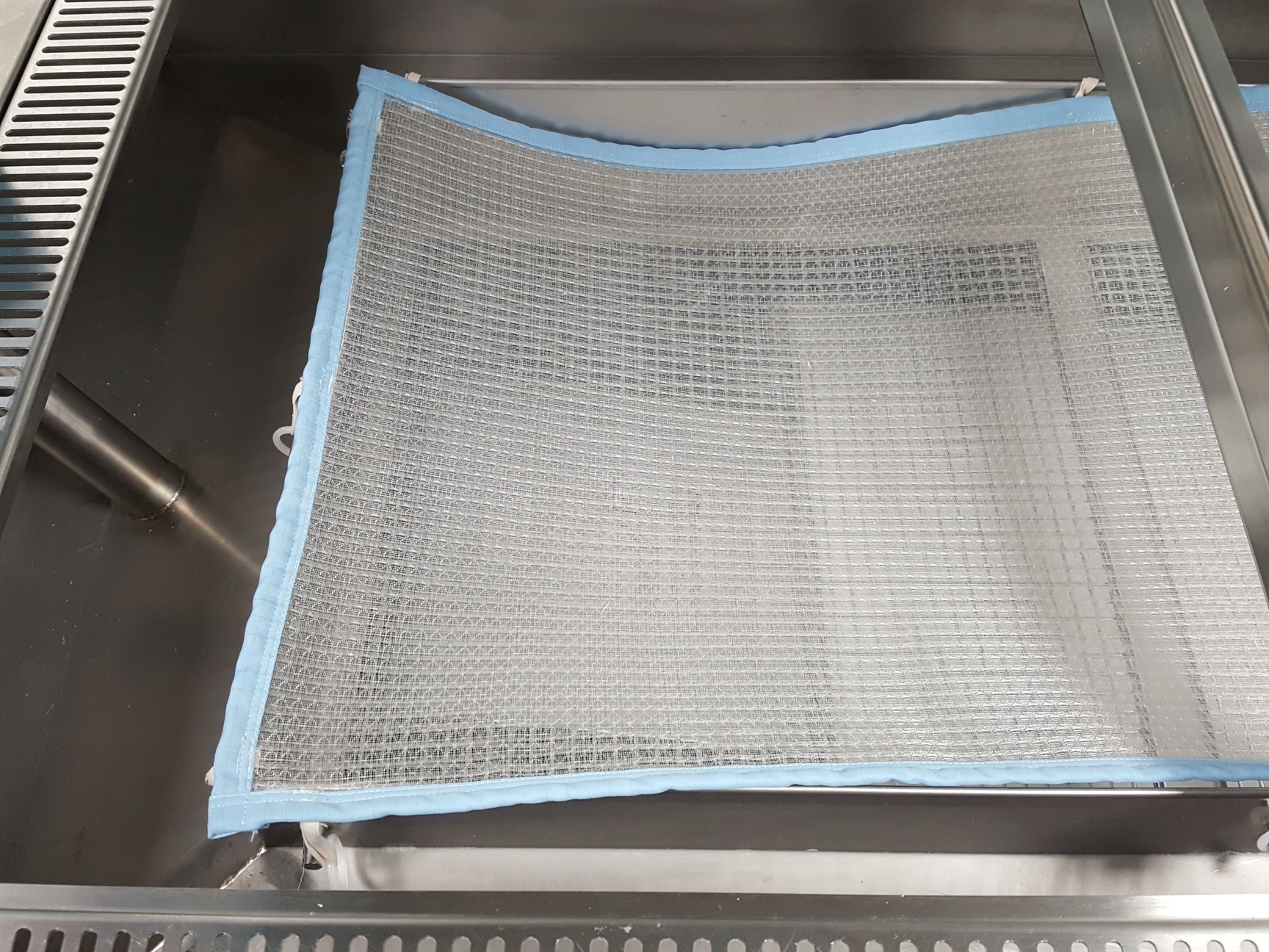 Image of Tecniplast CS5 Changing Station Laminar Flow Cabinet Type - 9CACGCS512UK Lab