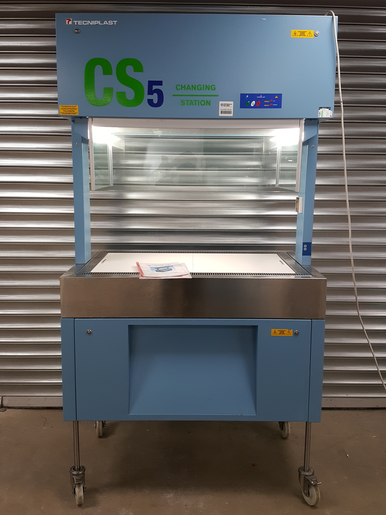 Image of Tecniplast CS5 Changing Station Laminar Flow Cabinet Type - 9CACGCS512UK Lab