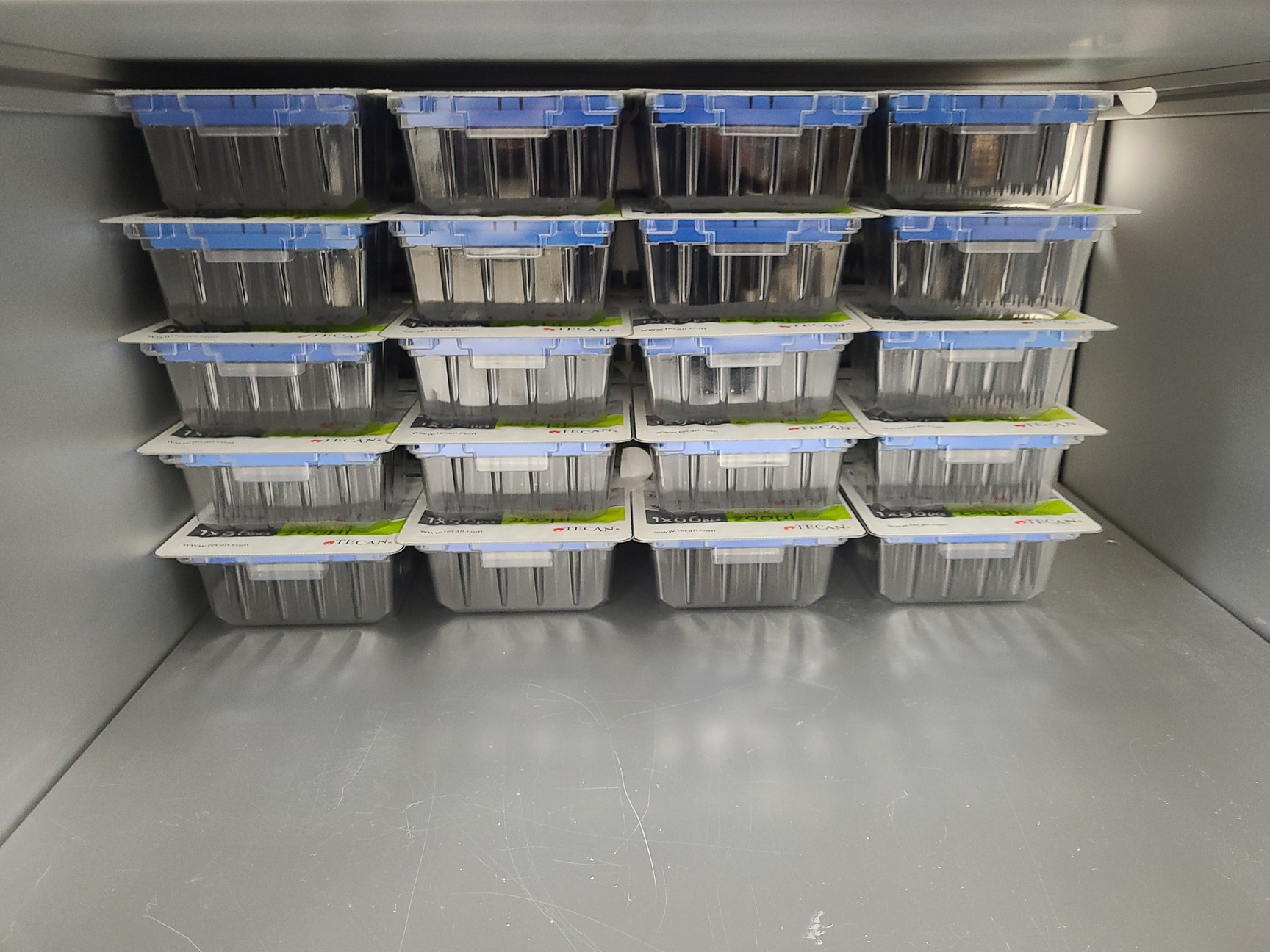 Image of Abbott M2000SP Liquid Handler RealTime Molecular Biology Analyser RT-PCR Lab