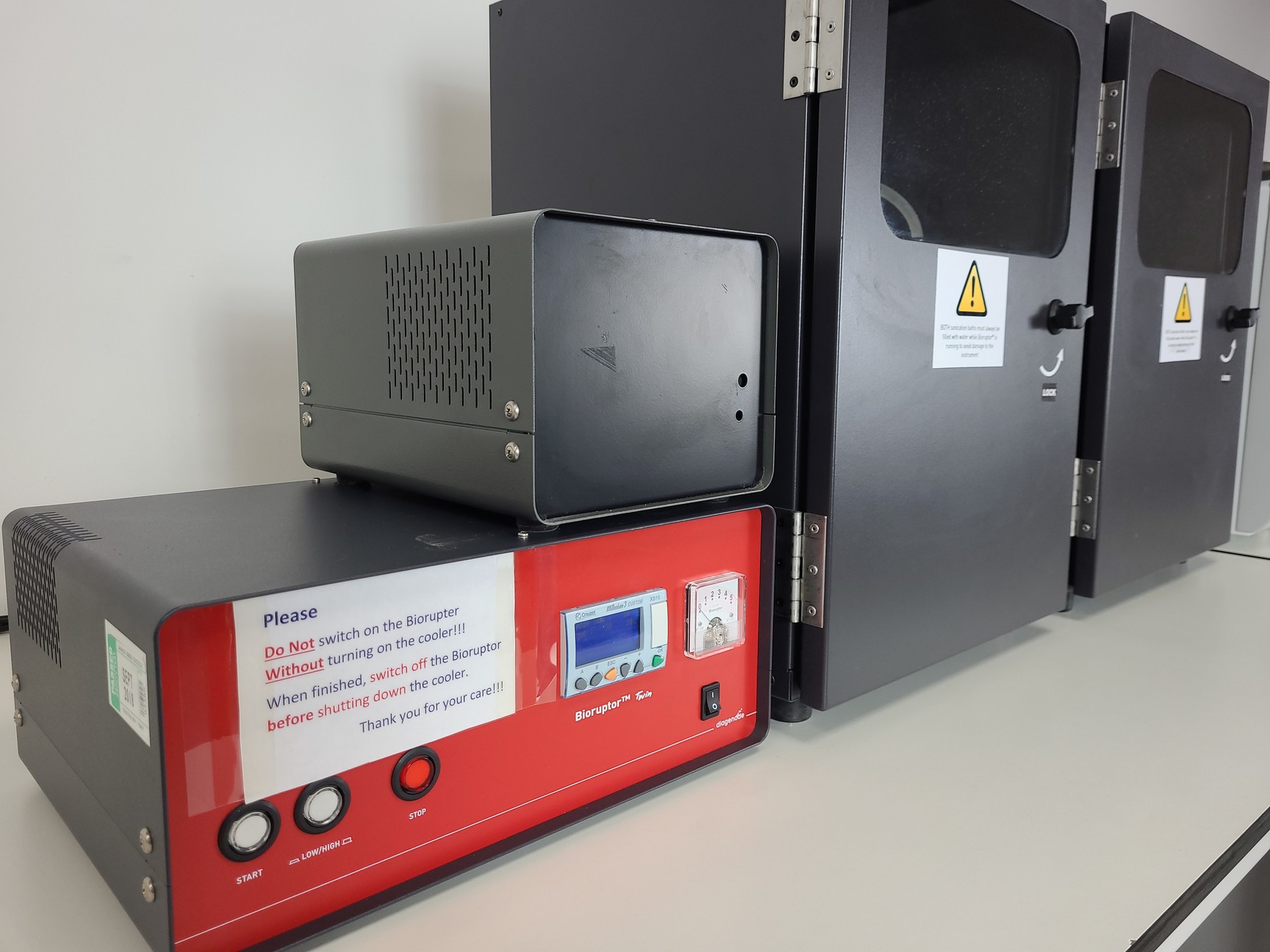 Image of Diagenode Bioruptor Twin Sonication System w/ Neslab RTE7 Circulating Bath Lab