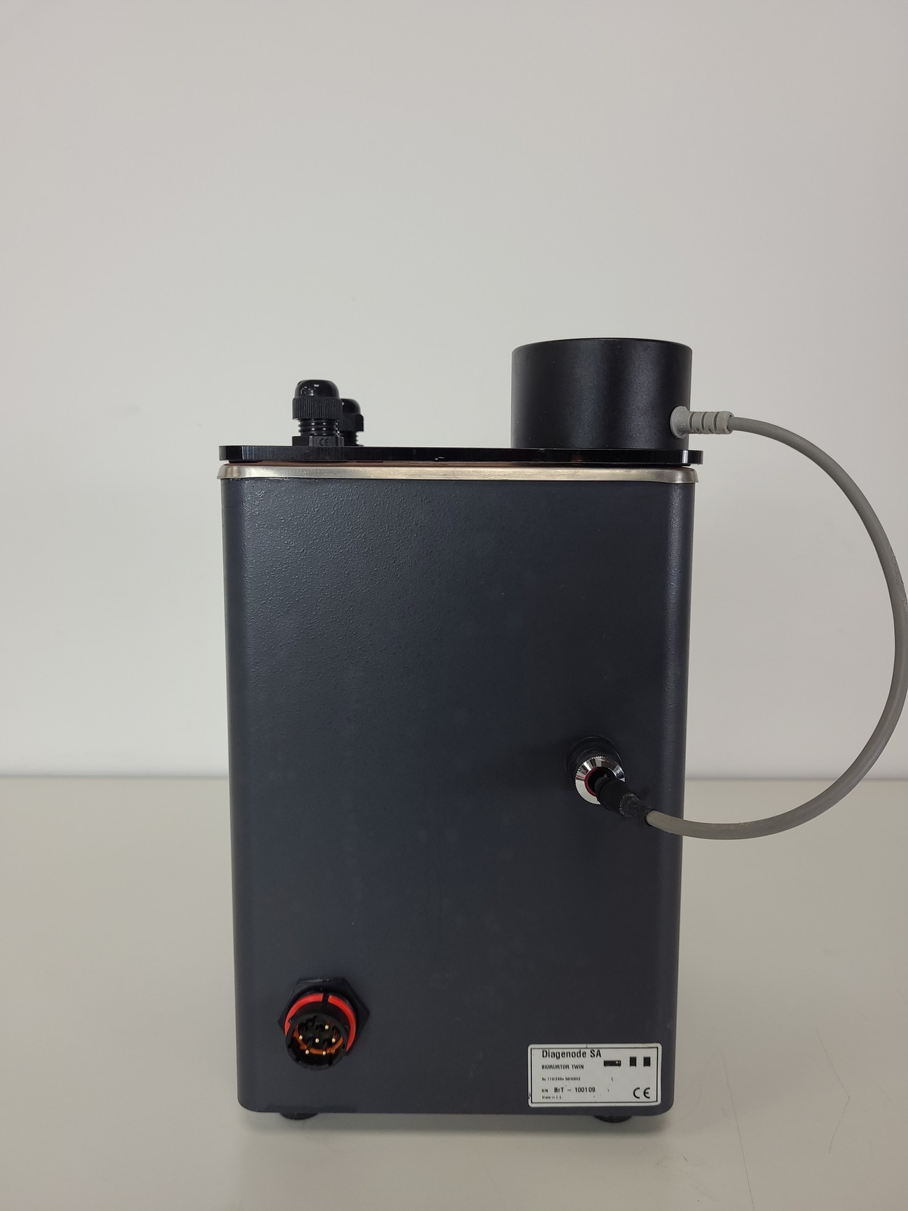 Image of Diagenode Bioruptor Twin Sonication System w/ Neslab RTE7 Circulating Bath Lab