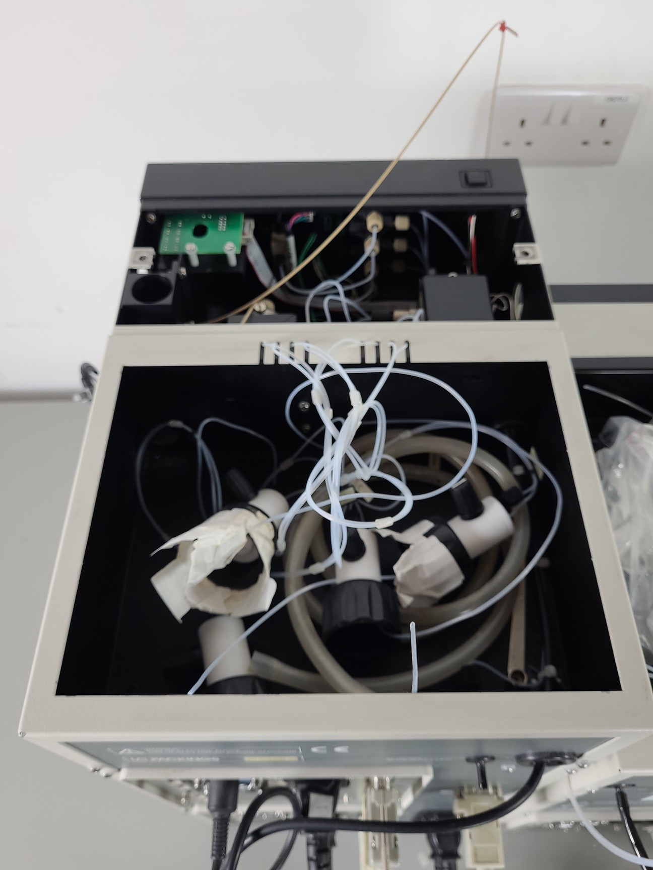 Image of LC Packings Spark Holland HPLC System - Famos, Switchos, Ultimate Lab