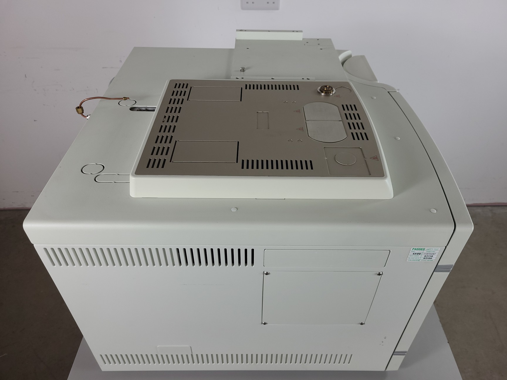 Image of Thermo Finnigan Trace GC Gas Chromatograph Model K07200000000040 Lab