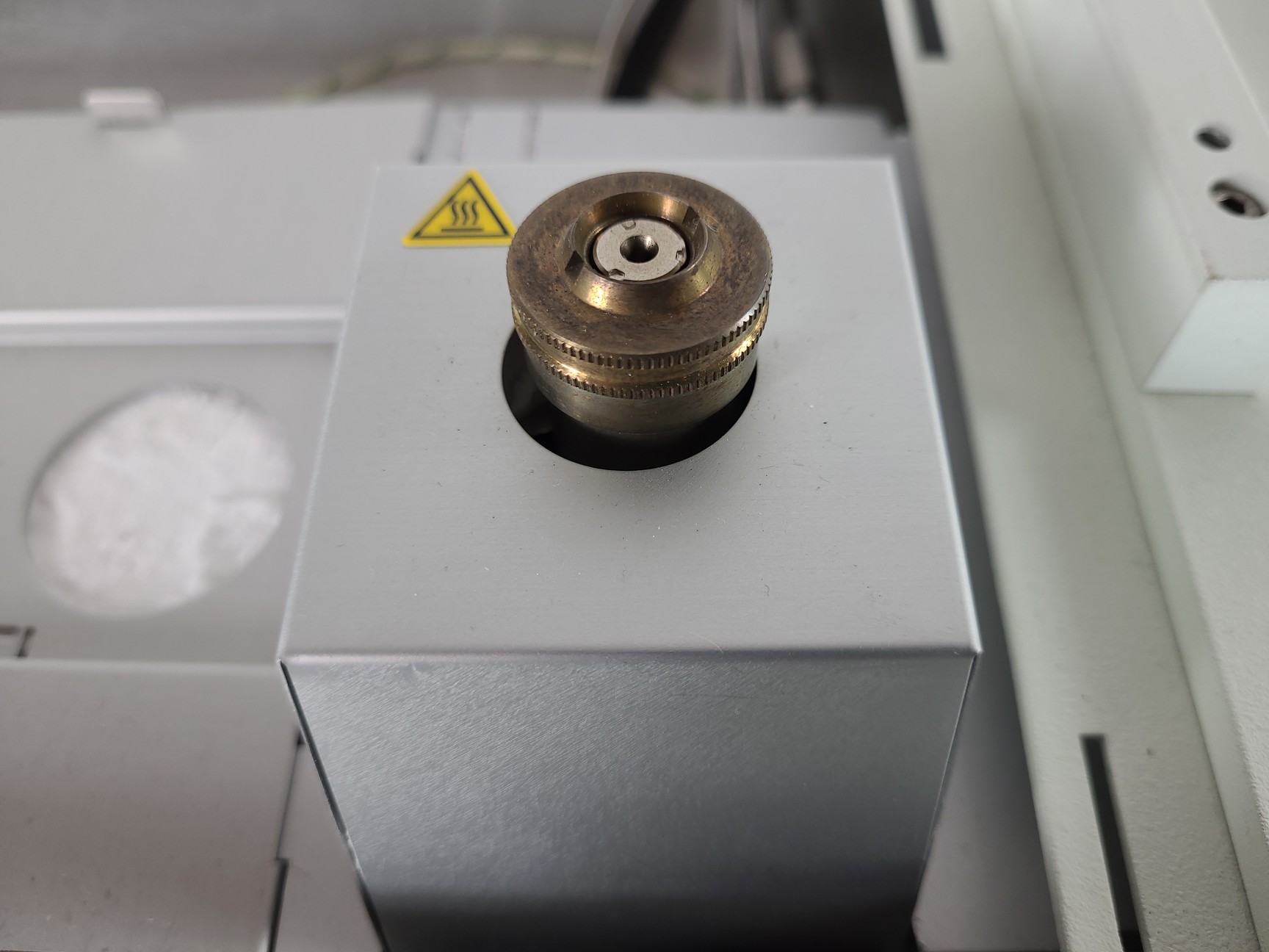 Image of Thermo Finnigan Trace GC Gas Chromatograph Model K07200000000040 Lab