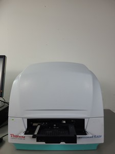 Thumbnail image of Thermo Electron Varioskan Flash Spectral Scanning Multimode Microplate Reader 