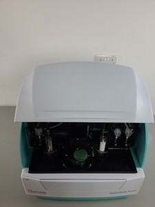 Thumbnail image of Thermo Electron Varioskan Flash Spectral Scanning Multimode Microplate Reader 