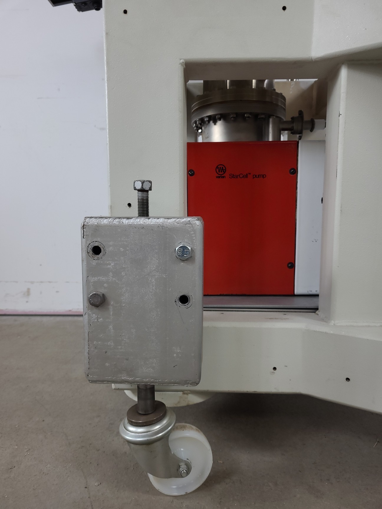 Image of Surface Science Instrument VG Scientific UHV Vacuum Chamber & StarCell Ion Pump 