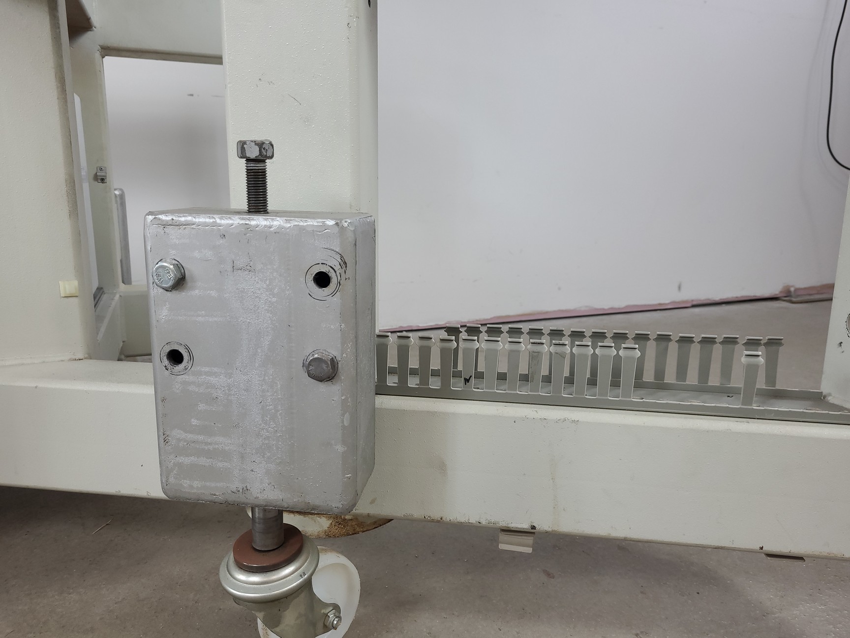 Image of Surface Science Instrument VG Scientific UHV Vacuum Chamber & StarCell Ion Pump 
