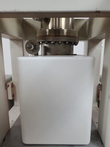 Thumbnail image of Surface Science Instrument VG Scientific UHV Vacuum Chamber & StarCell Ion Pump 