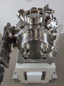 Thumbnail image of Surface Science Instrument VG Scientific UHV Vacuum Chamber & StarCell Ion Pump 