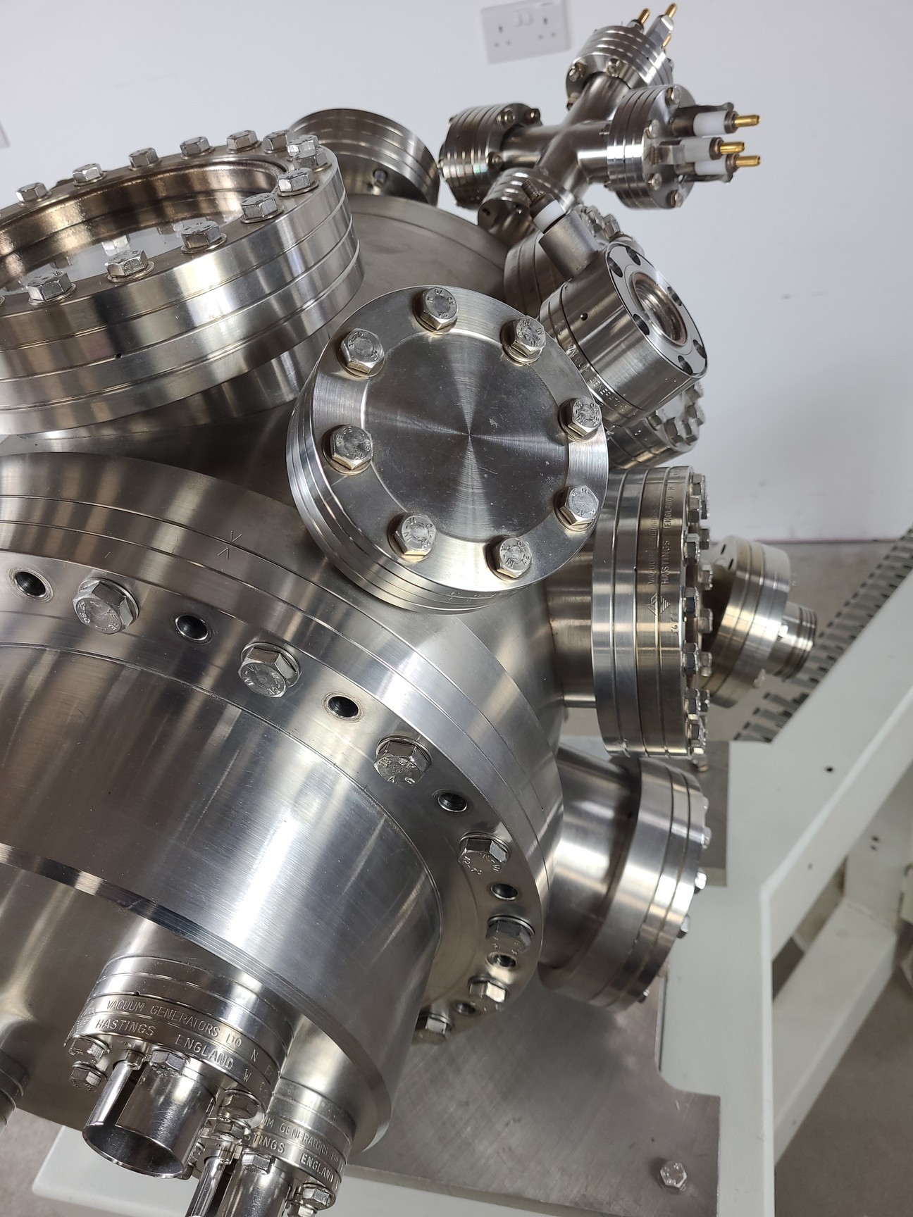 Image of Surface Science Instrument VG Scientific UHV Vacuum Chamber & StarCell Ion Pump 