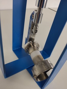 Thumbnail image of Vacuum Generators Ltd HPLT050 5-axis UHV micro-manipulator 