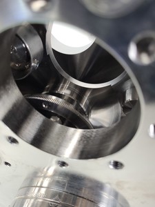 Thumbnail image of Vacuum Generators Ltd HPLT050 5-axis UHV micro-manipulator 