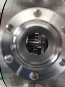 Thumbnail image of Vacuum Generators Ltd HPLT050 5-axis UHV micro-manipulator 