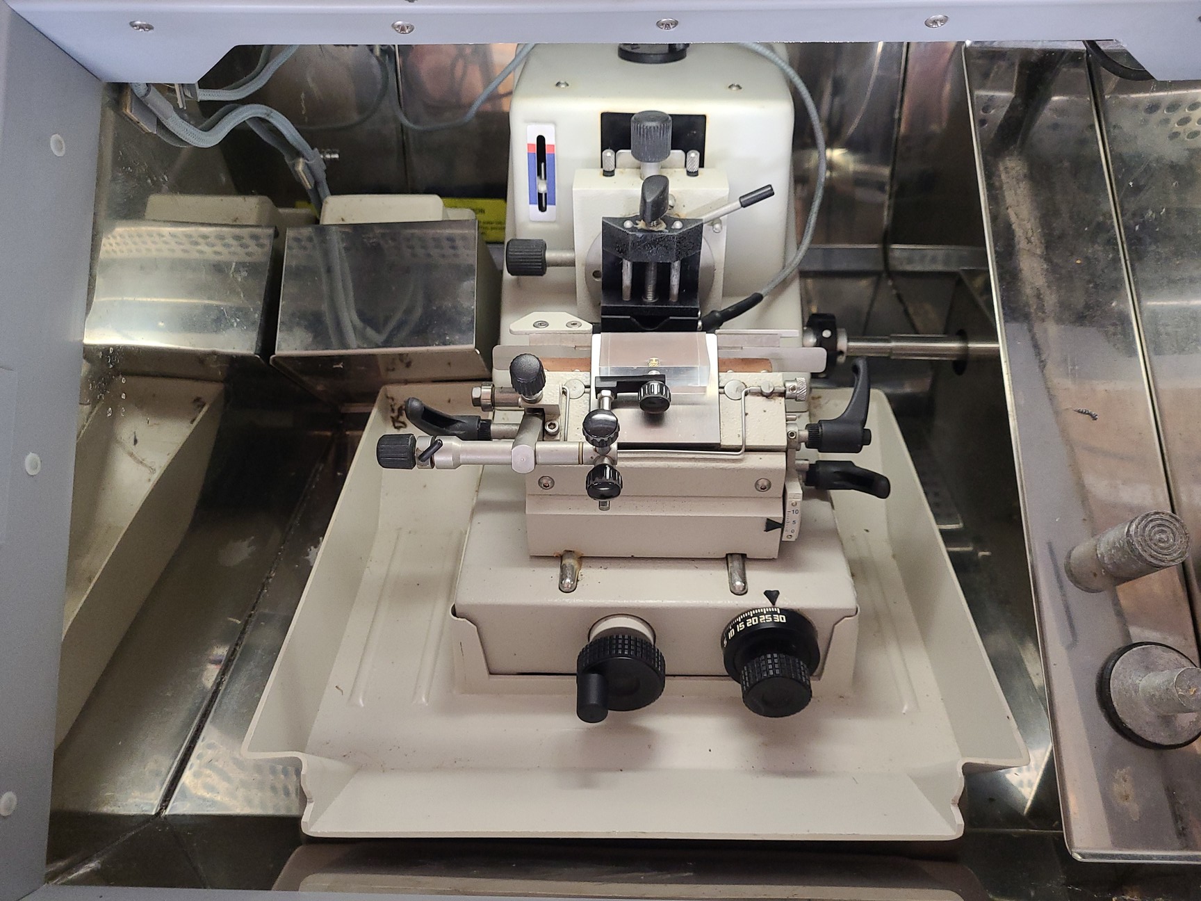 Image of Bright Instruments Cryostat Microtome OTF5000 Lab