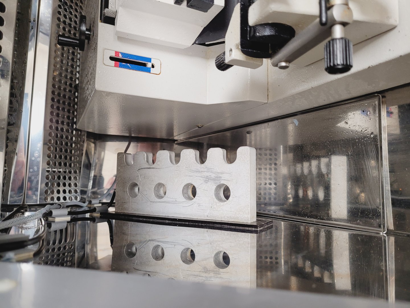 Image of Bright Model OTF - OTF/ASD Cryostat Lab