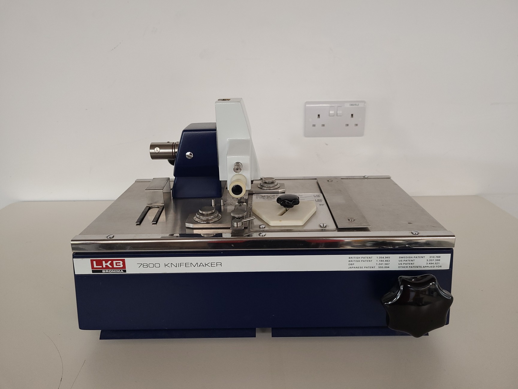 Image of RMC Products PowerTome PC Ultramicrotome + LKB 7800 KnifemakerLab
