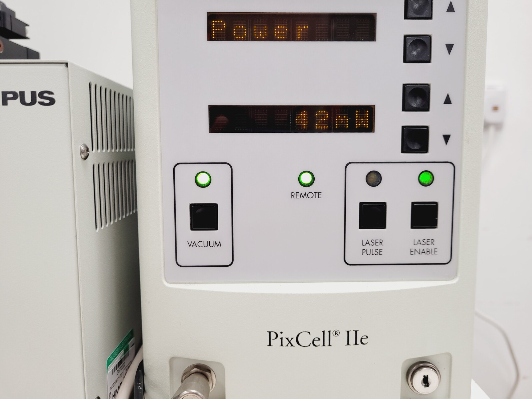 Image of Olympus IX50/Arcturus LCM2106 PixCell 2E Microdissection Microscope System