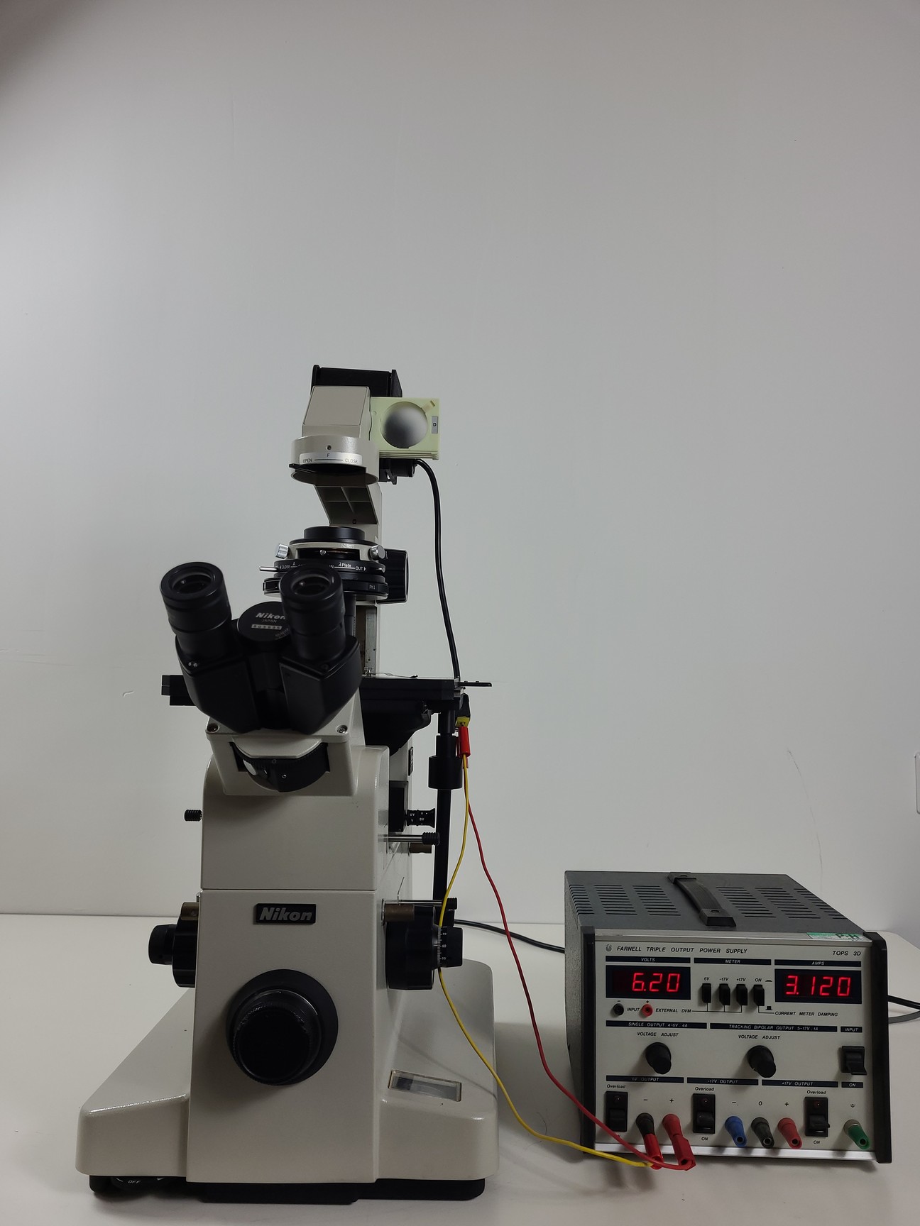 Image of Nikon Diaphot Microscope System with 3 x Objectives Lab Spares/Repairs