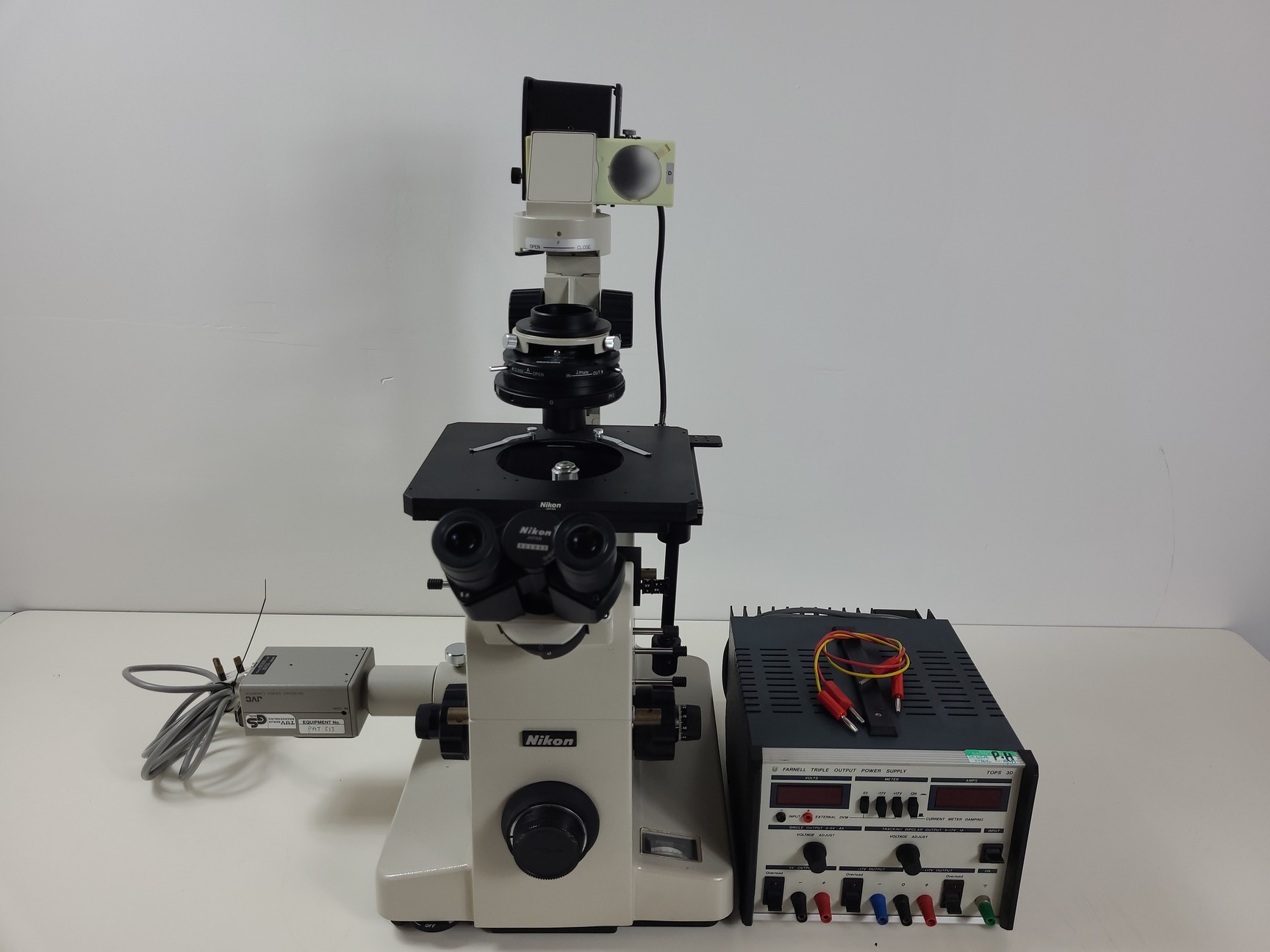 Image of Nikon Diaphot Microscope System with 3 x Objectives Lab Spares/Repairs