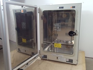 Thumbnail image of Sanyo Co2 Laboratory Incubator Model MCO-19AIC (UV) Lab