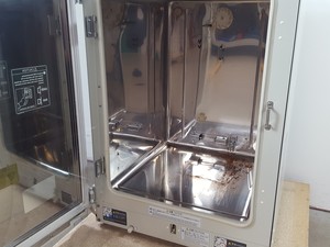 Thumbnail image of Sanyo Co2 Laboratory Incubator Model MCO-19AIC (UV) Lab