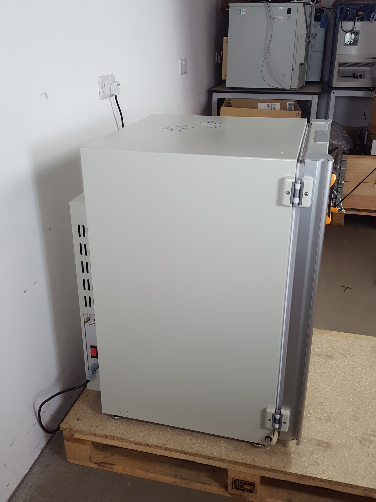 Image of Sanyo Co2 Laboratory Incubator Model MCO-19AIC (UV) Lab