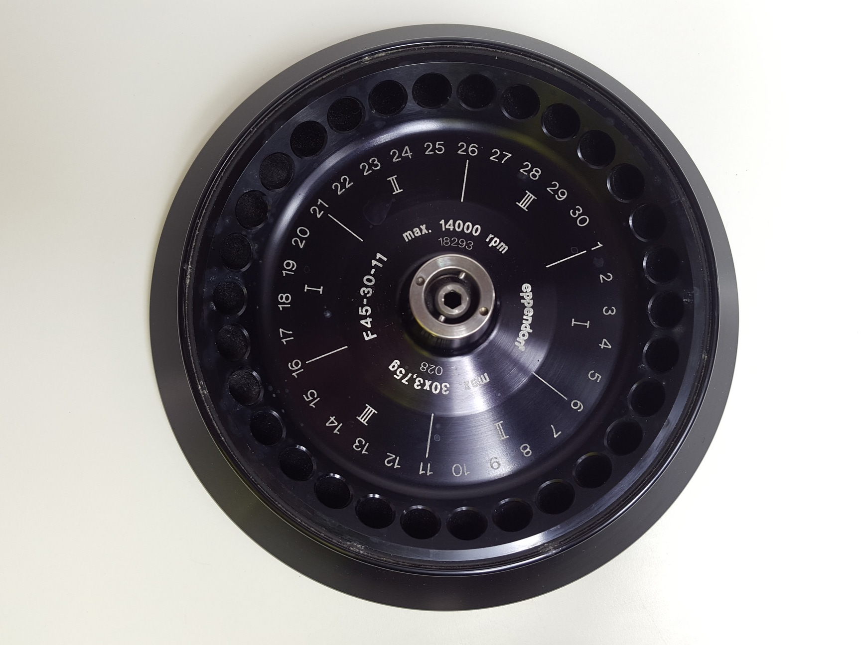 Image of Eppendorf Benchtop Laboratory Centrifuge Model 5417C with 14000rpm Rotor Lab